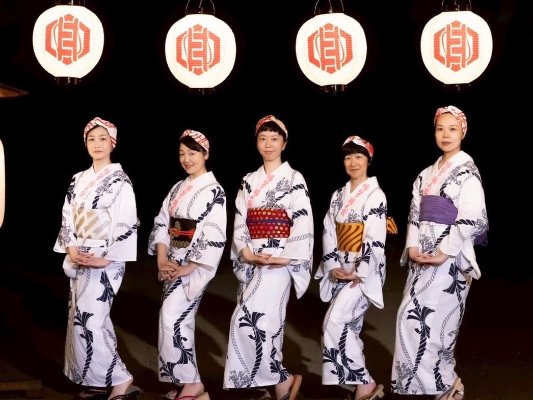 橋の下婦人会